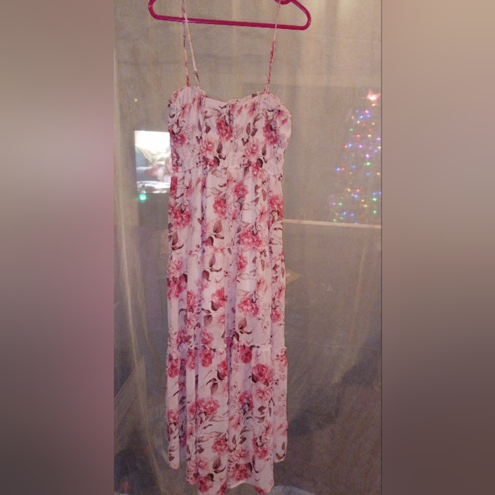 Flowy Sheer Floral Dress - Picture 2 of 4